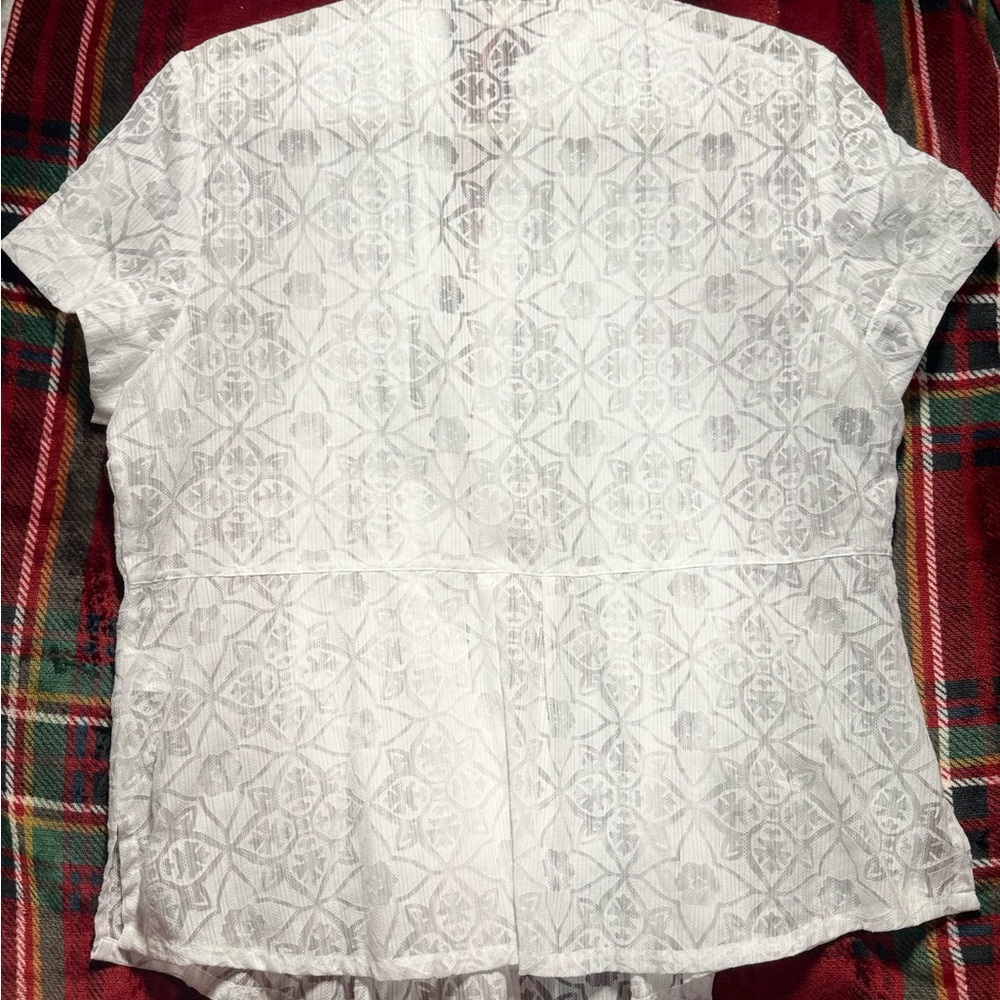 Coldwater Creek Women’s White Patterned Short Sleeve Shirt PL (14/16) - Picture 2 of 2